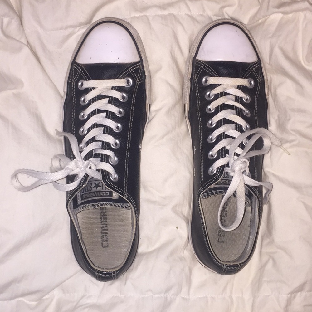 BLACK LEATHER CONVERSE SIZE 10.5 women’s 8.5 men’s